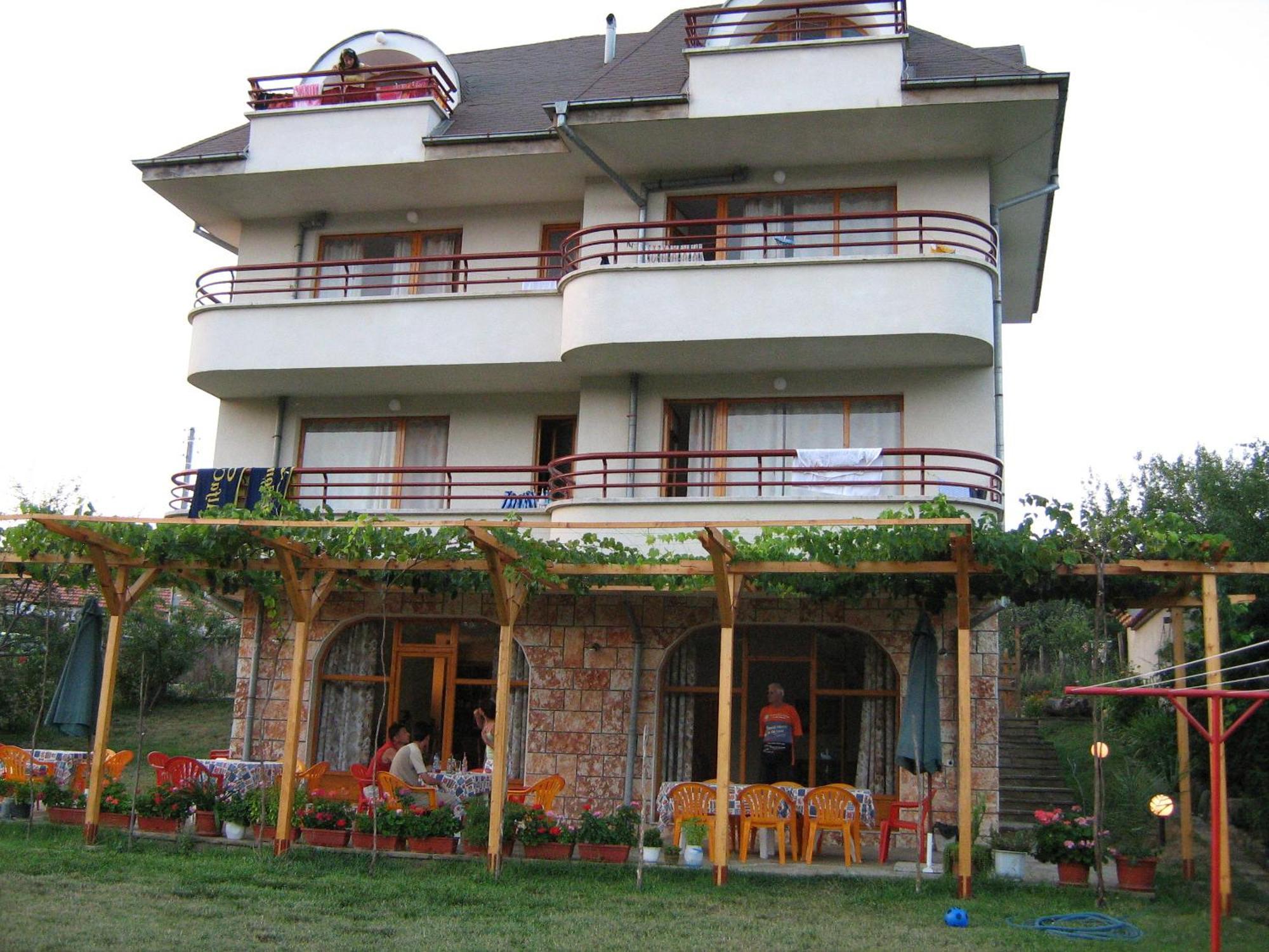 Villa Victoria Sinemoretz Exterior photo
